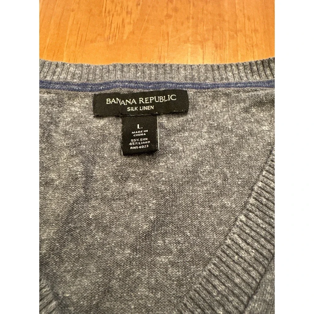 Banana Republic Men's L Silk Linen V Neck Sweater Gray 55% Silk 45% Linen